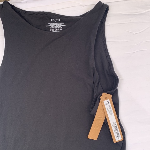 SKIMS bodysuit NWT - Picture 2 of 2